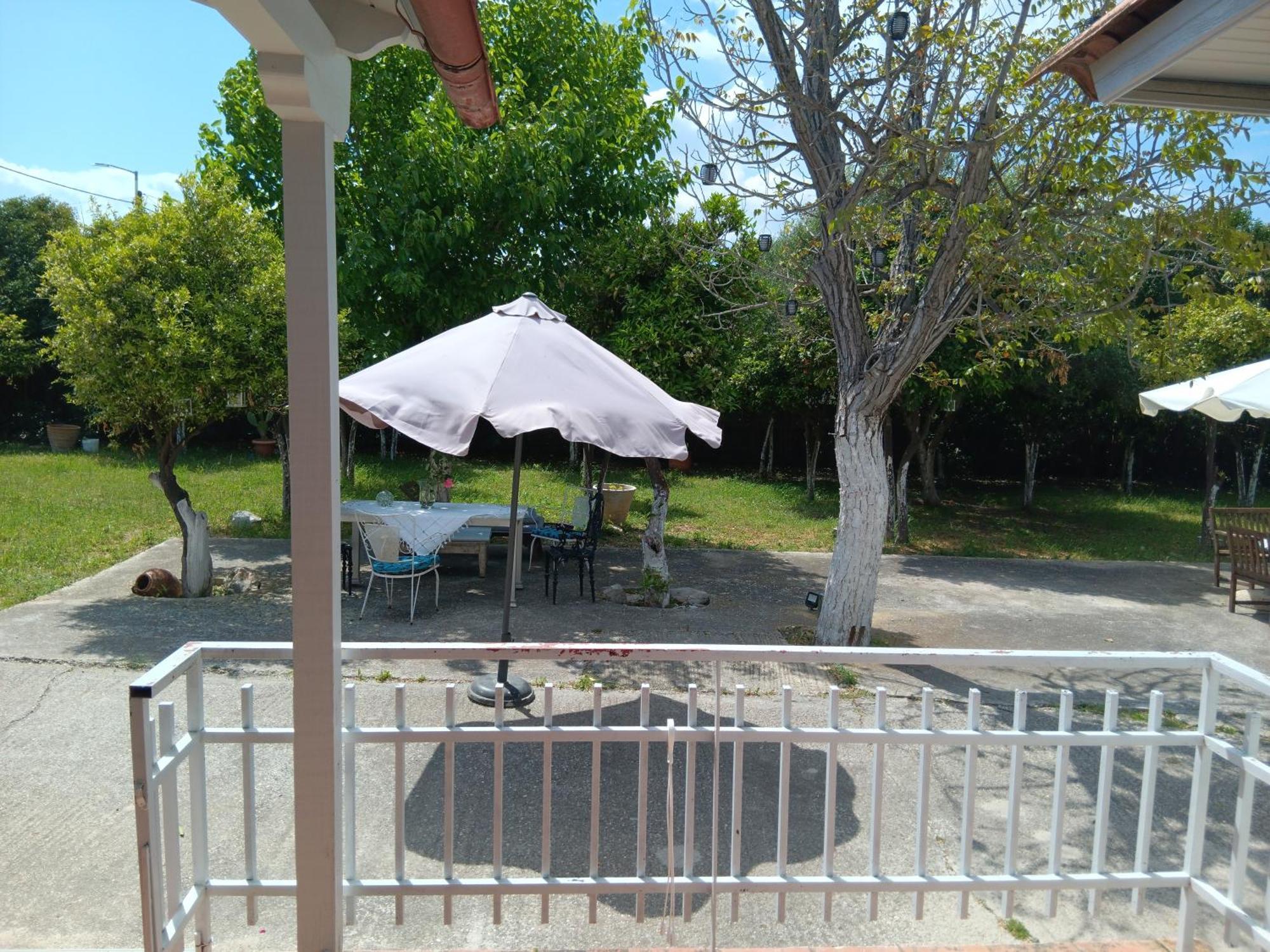 Άθοσ Nafplio Exterior foto